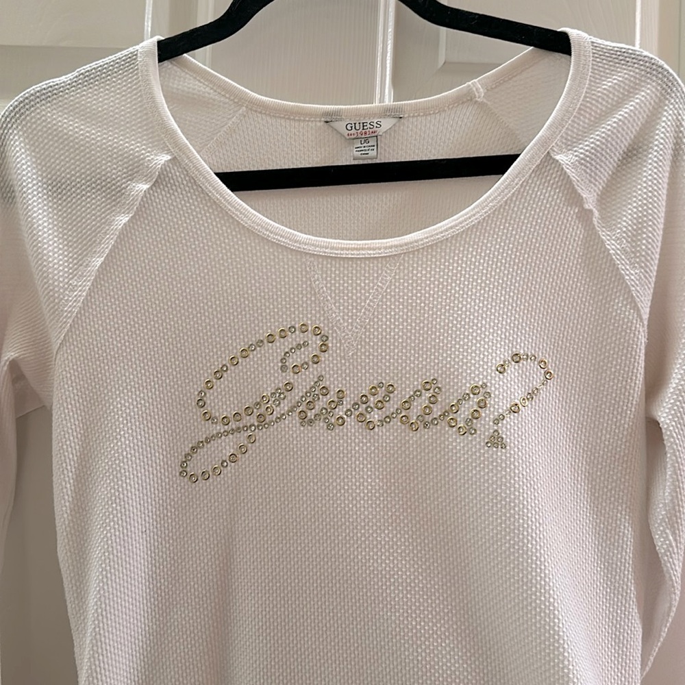 ***NEW, NEVER WORN*** Guess? Long Sleeve Crew Neck White Shirt, Size: L
